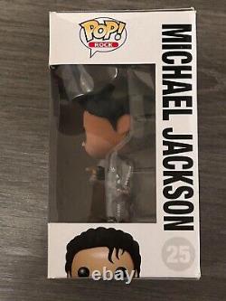 Funko Pop Rock Michael Jackson Vaulted Common 25 Minor Damage