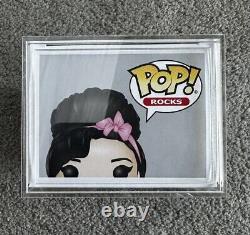 Funko Pop Vinyl Rocks Amy Winehouse #48 Very Rare + Pop Vinyl Hard Protector